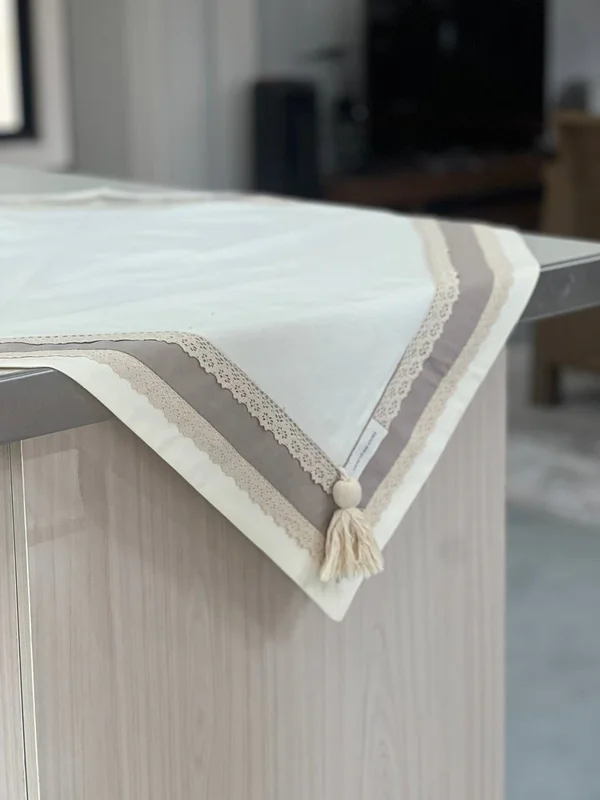 رومیزی طرح آتنا